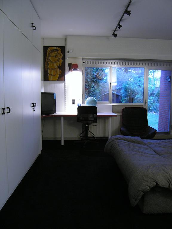 B&B Middelheim Антверпен Стая снимка
